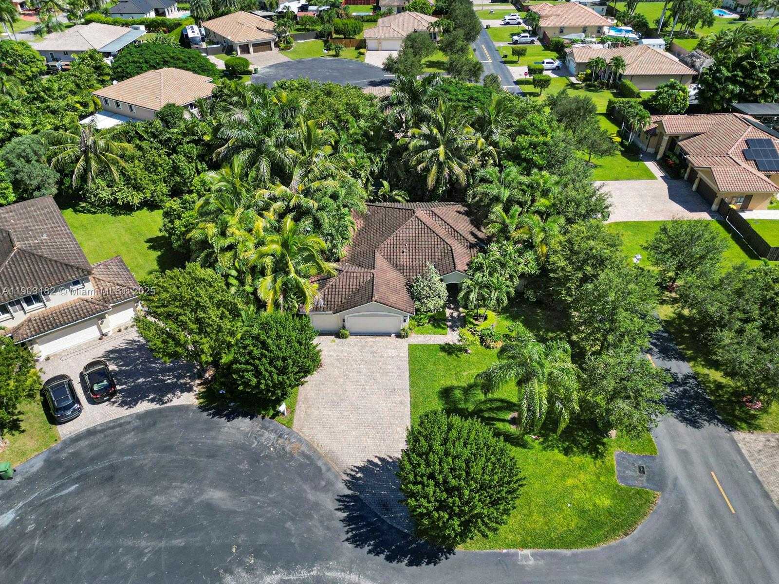 Small Image of 2101 NORTH WEST 15TH TER, Homestead Number 46