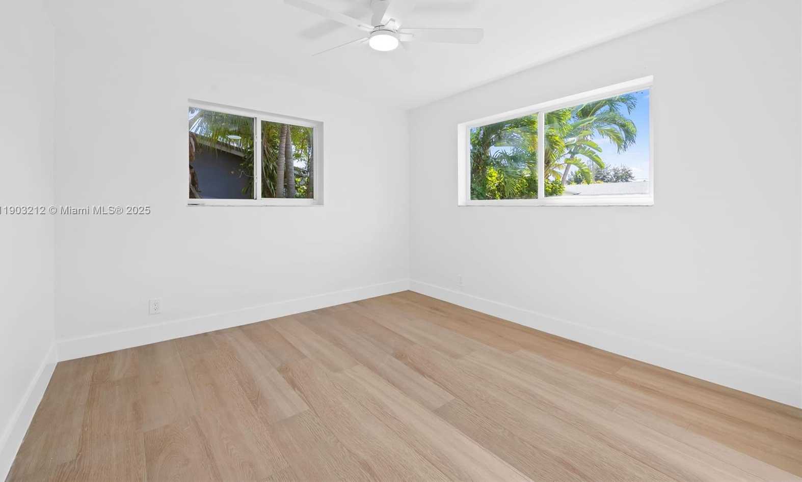 Small Image of 3207 WILSON ST, Hollywood Number 13