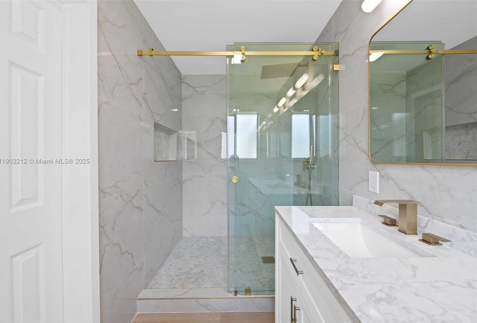 Small Image of 3207 WILSON ST, Hollywood Number 9