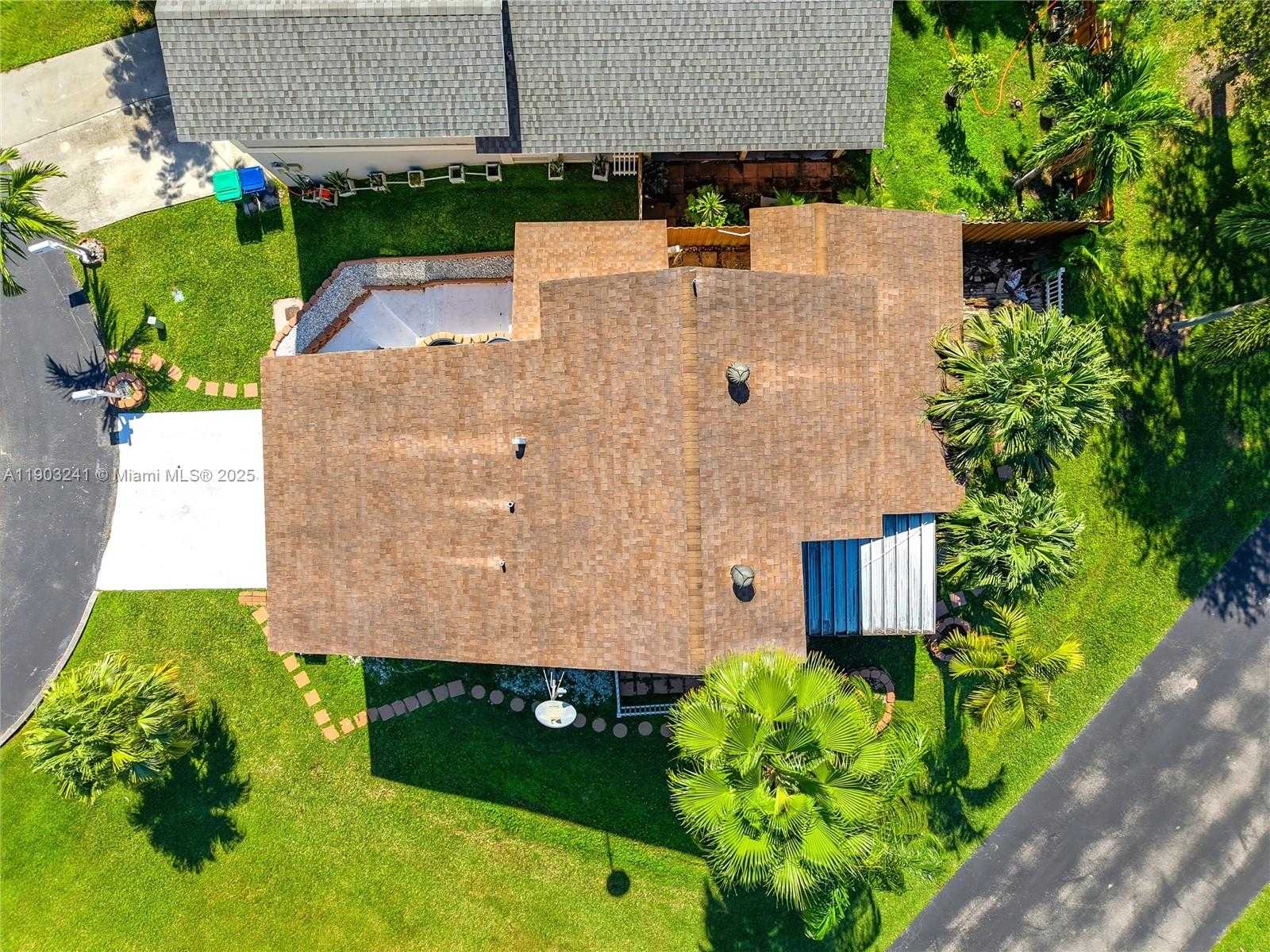 Small Image of 21808 SOUTH WEST 99TH AVE, Cutler Bay Number 4