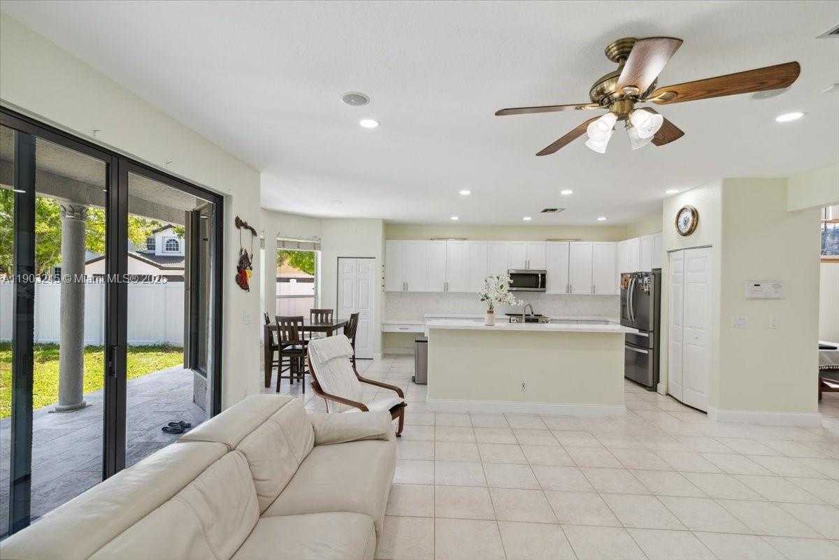 Small Image of 17956 SOUTH WEST 35TH DR, Miramar Number 15