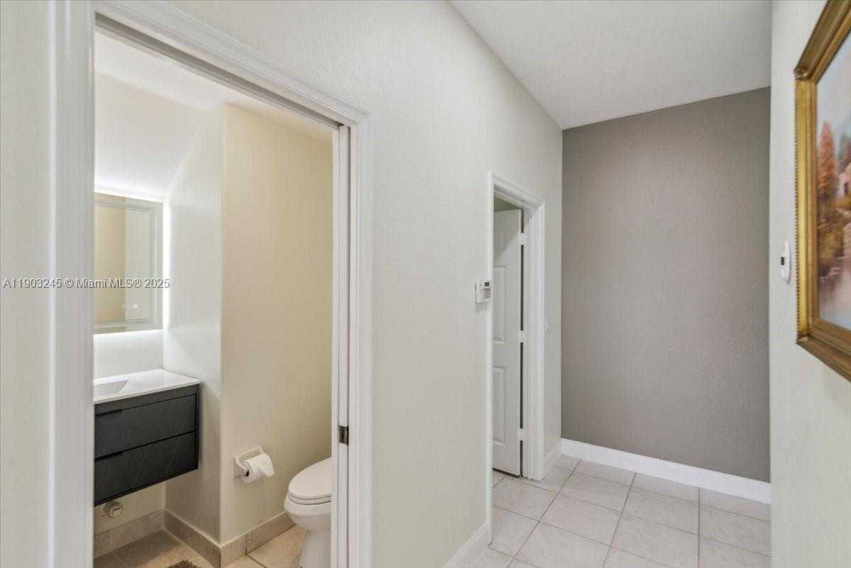 Small Image of 17956 SOUTH WEST 35TH DR, Miramar Number 20