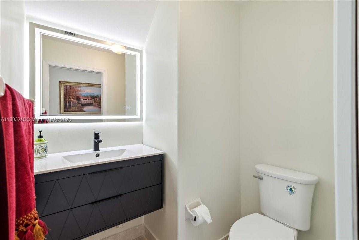 Small Image of 17956 SOUTH WEST 35TH DR, Miramar Number 21