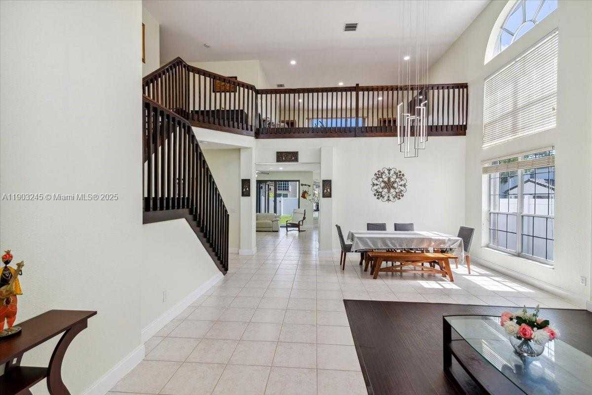 Small Image of 17956 SOUTH WEST 35TH DR, Miramar Number 3