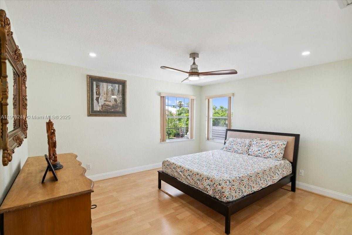 Small Image of 17956 SOUTH WEST 35TH DR, Miramar Number 36