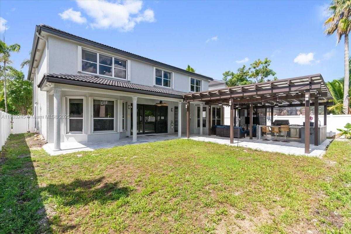 Small Image of 17956 SOUTH WEST 35TH DR, Miramar Number 44