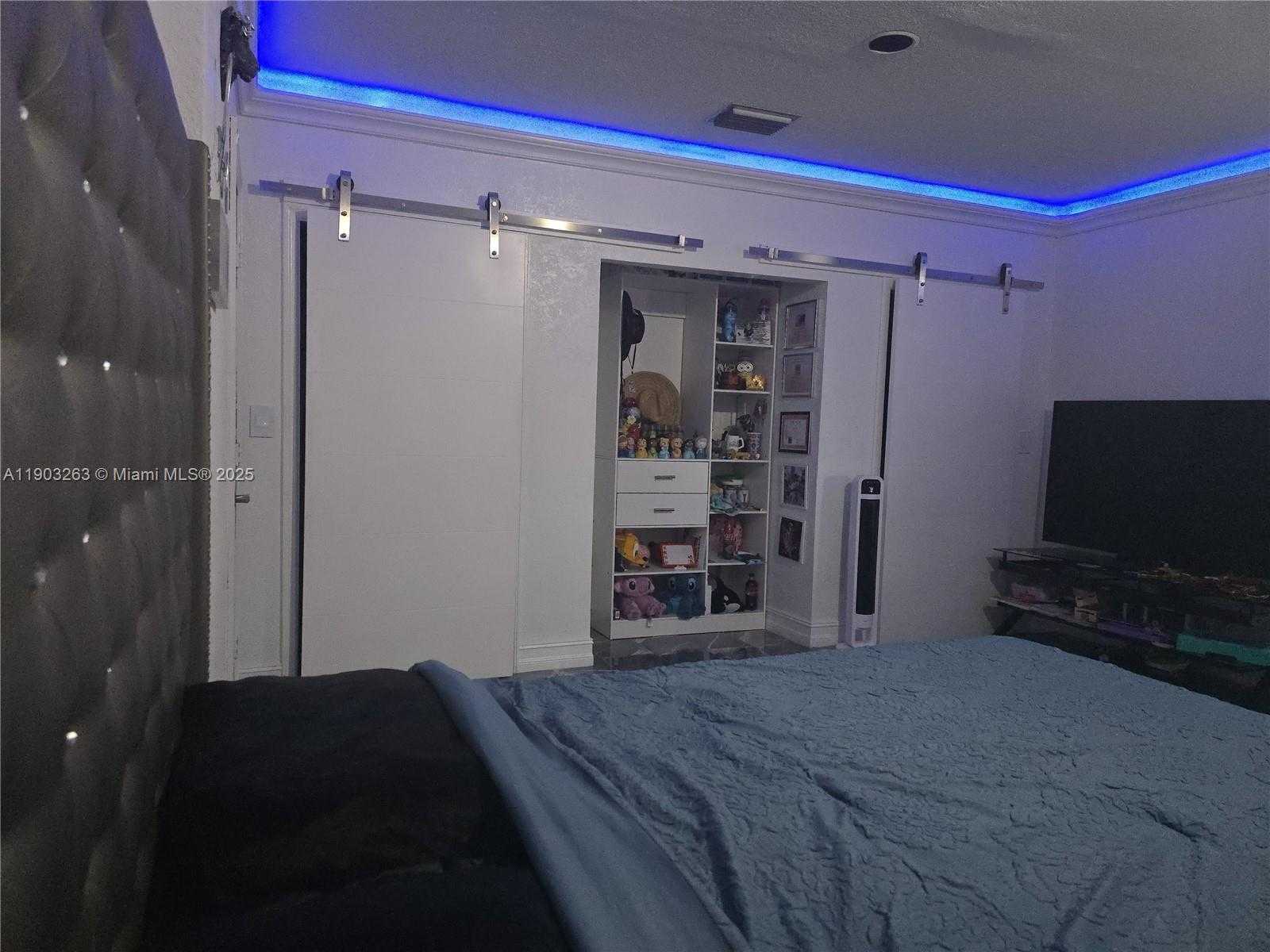 Small Image of 675 EAST 31ST ST, Hialeah Number 16