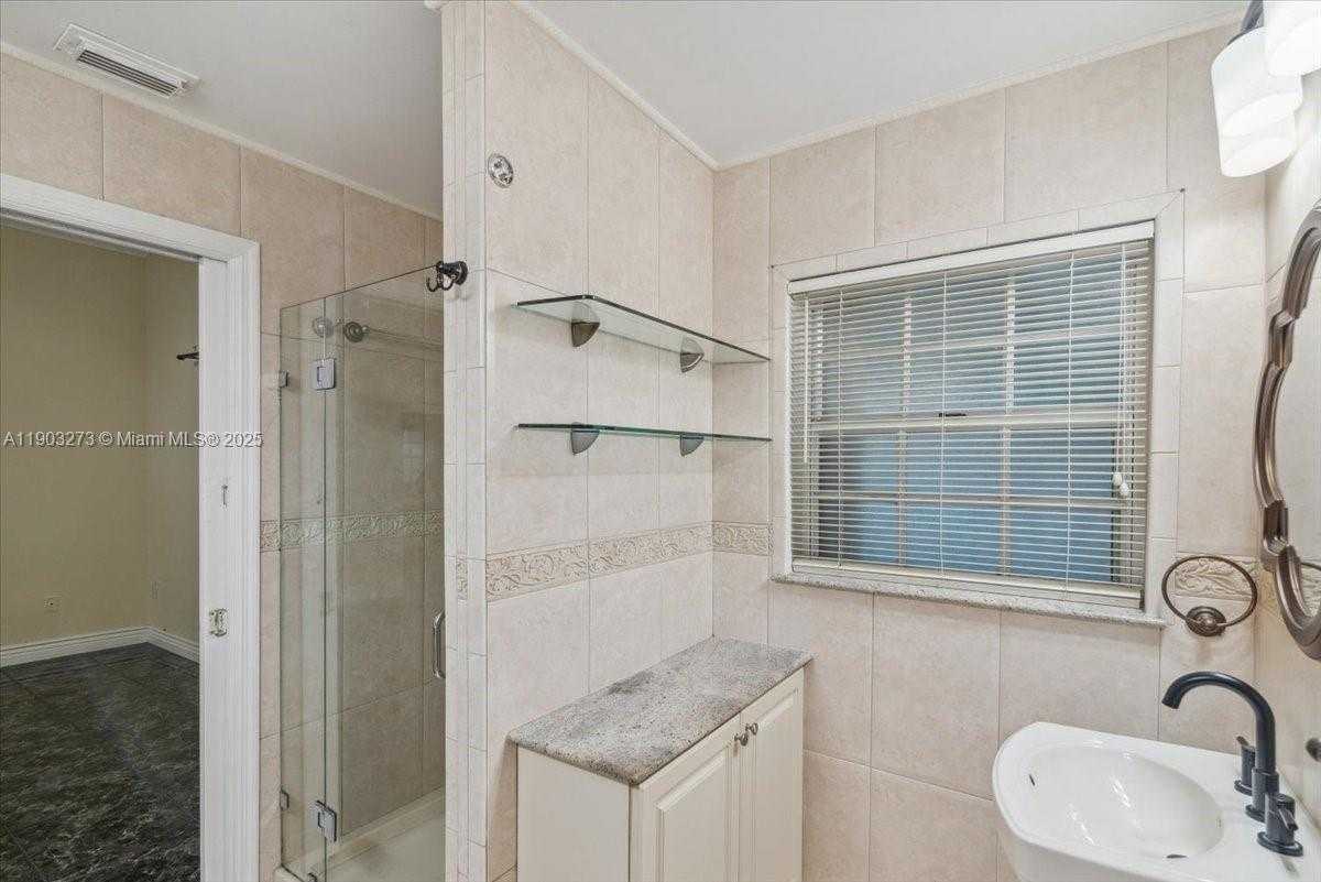 Small Image of 17610 SOUTH WEST 4TH CT, Pembroke Pines Number 26