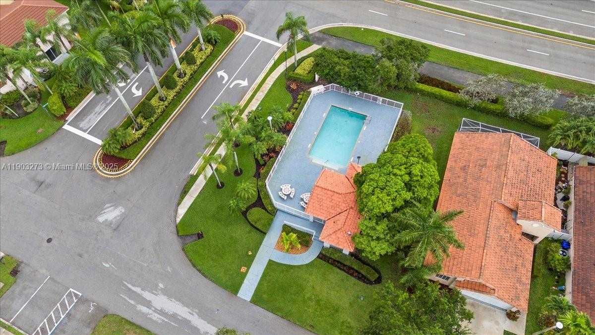 Small Image of 17610 SOUTH WEST 4TH CT, Pembroke Pines Number 40