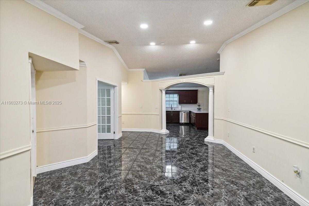 Small Image of 17610 SOUTH WEST 4TH CT, Pembroke Pines Number 7