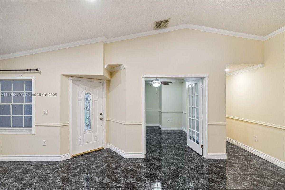 Small Image of 17610 SOUTH WEST 4TH CT, Pembroke Pines Number 9