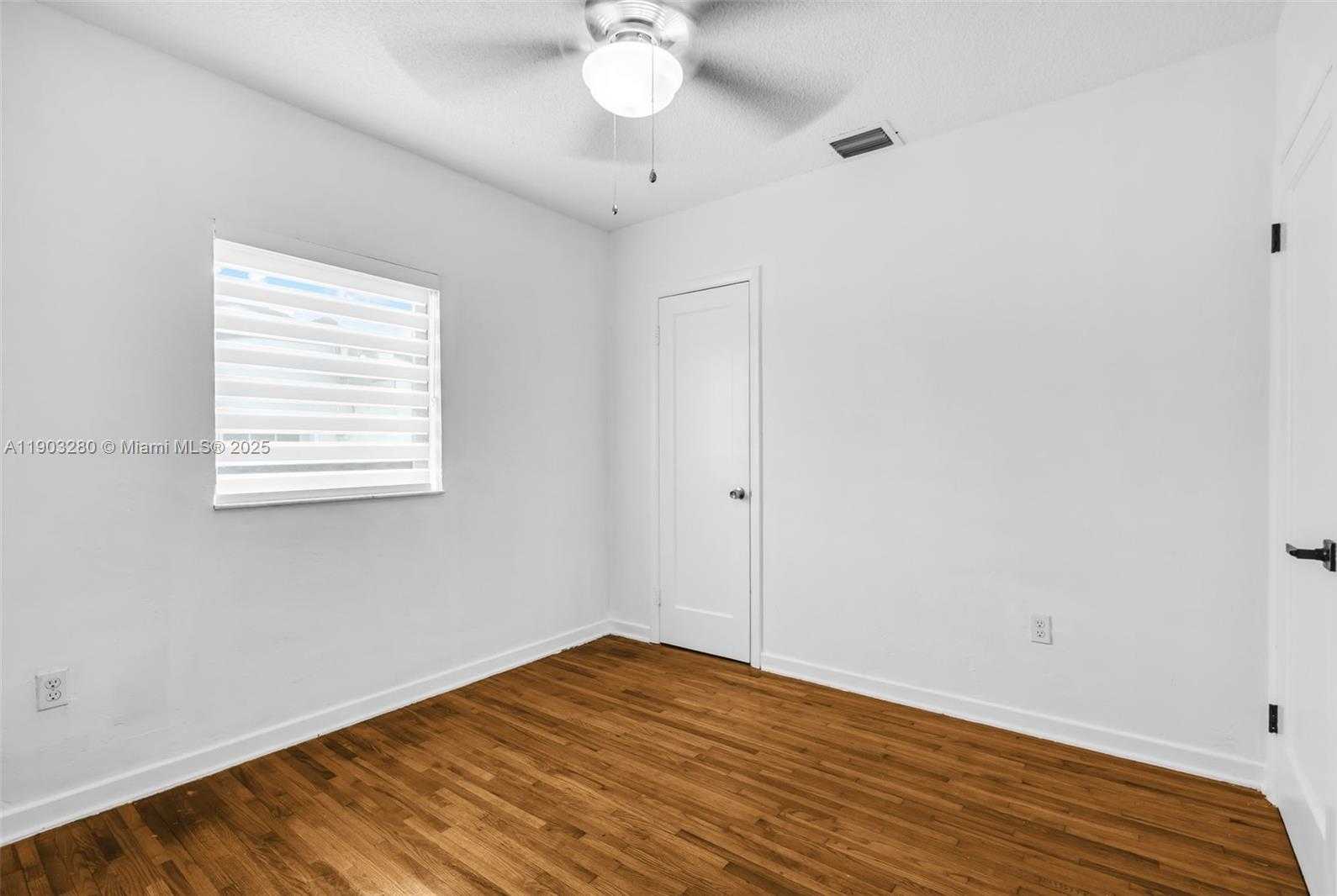 Small Image of 175 WEST 56TH ST, Hialeah Number 14