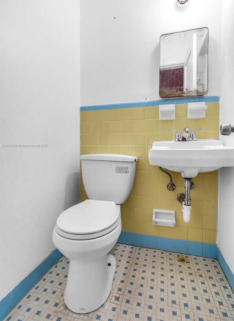 Small Image of 175 WEST 56TH ST, Hialeah Number 18