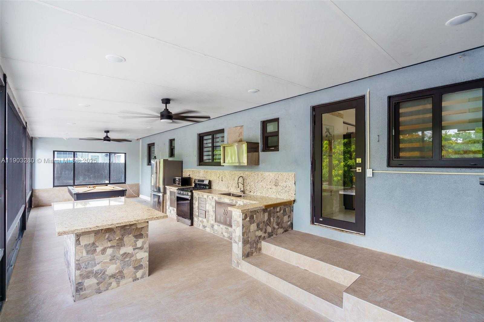 Small Image of 175 WEST 56TH ST, Hialeah Number 23