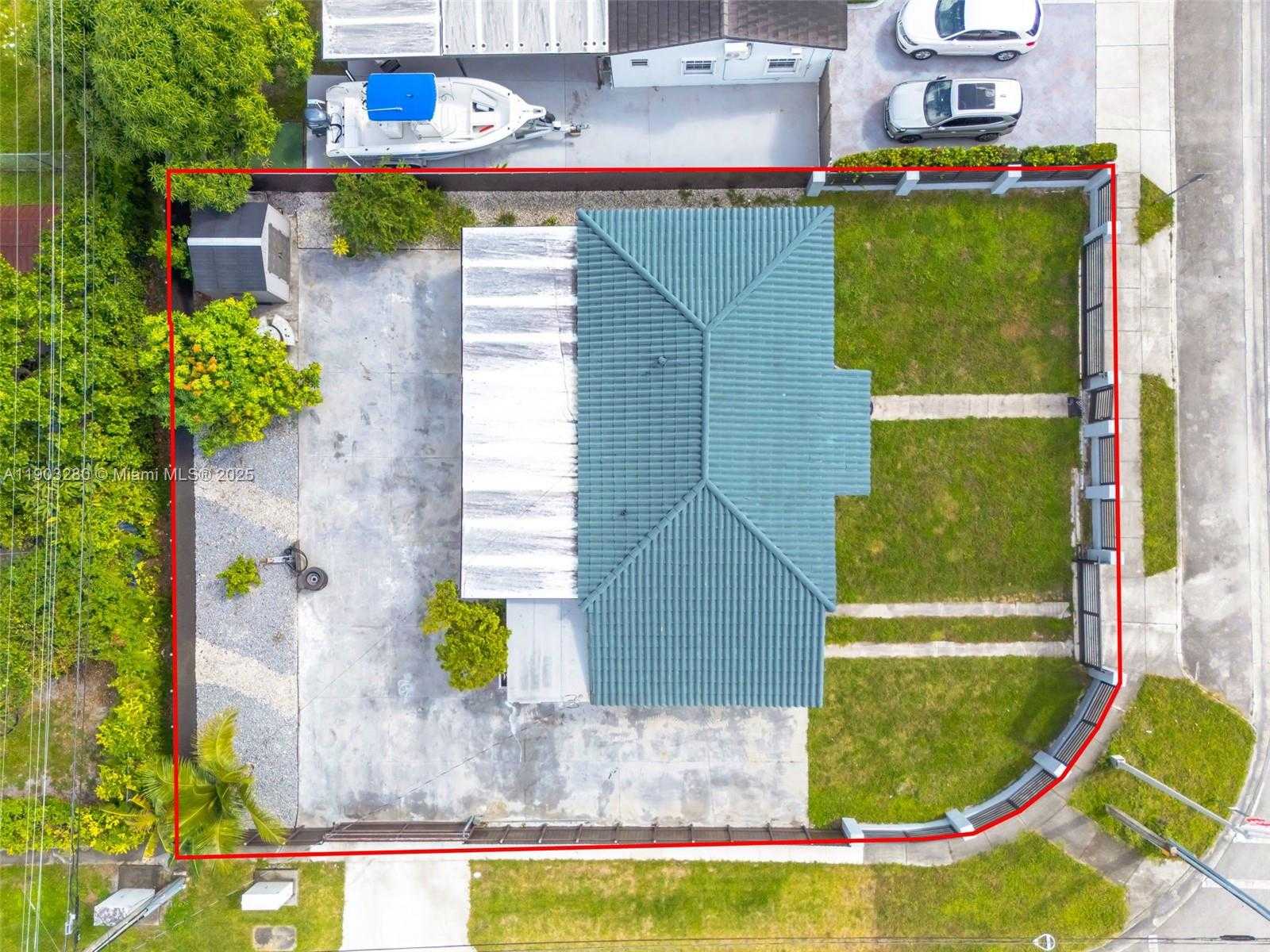 Small Image of 175 WEST 56TH ST, Hialeah Number 39