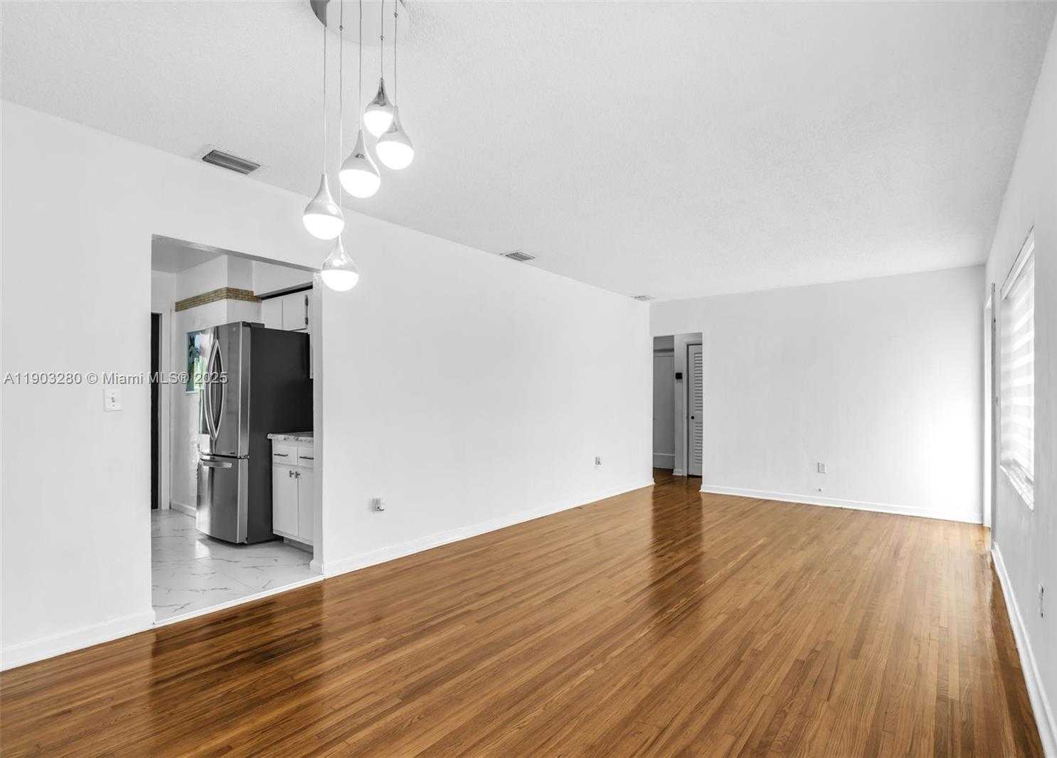 Small Image of 175 WEST 56TH ST, Hialeah Number 7