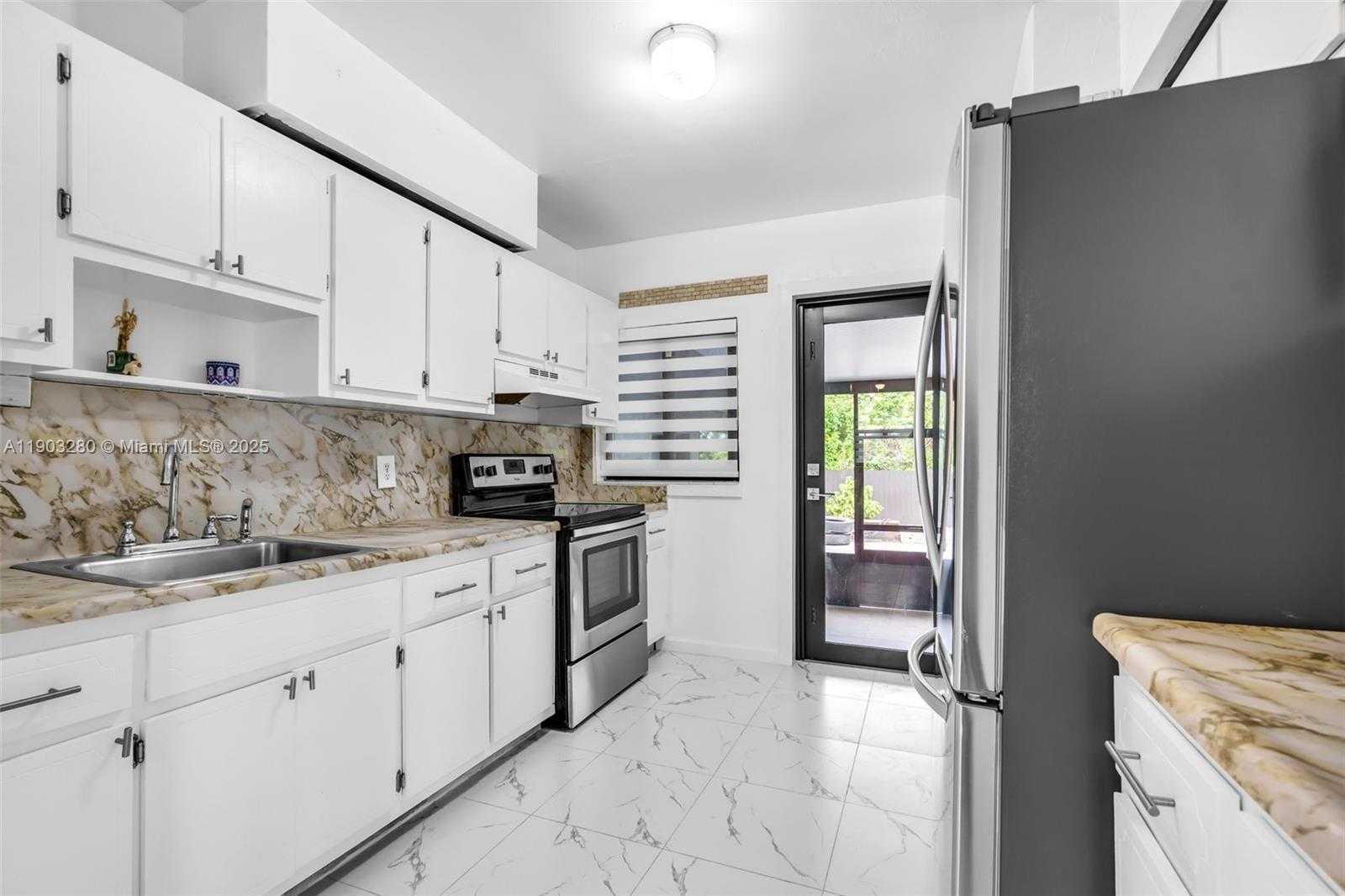 Small Image of 175 WEST 56TH ST, Hialeah Number 8