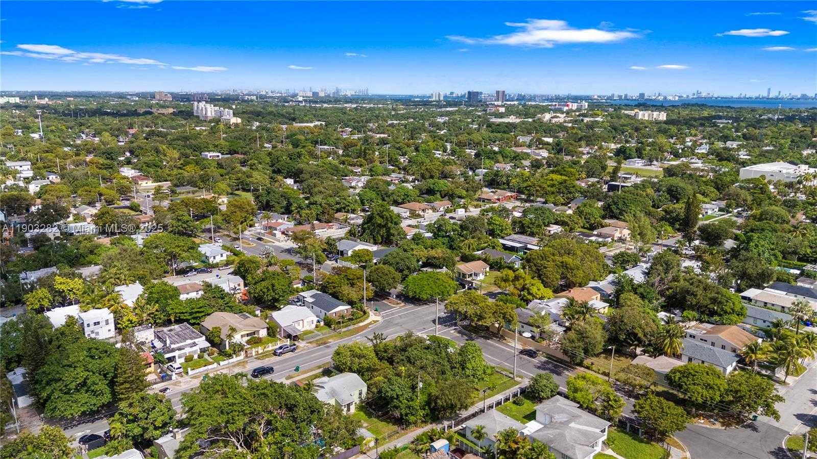 Imagen de Pequeño Objeto