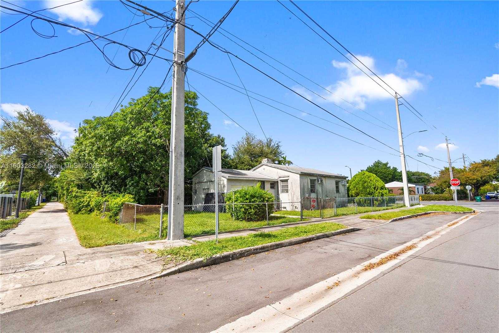 Imagen de Pequeño Objeto