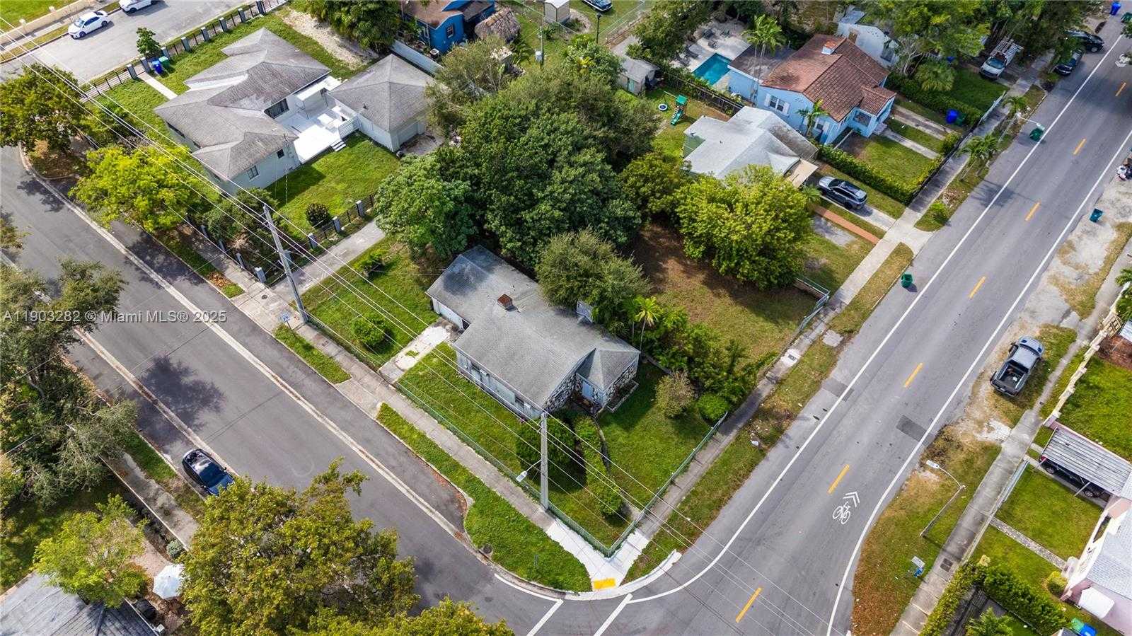 Imagen de Pequeño Objeto