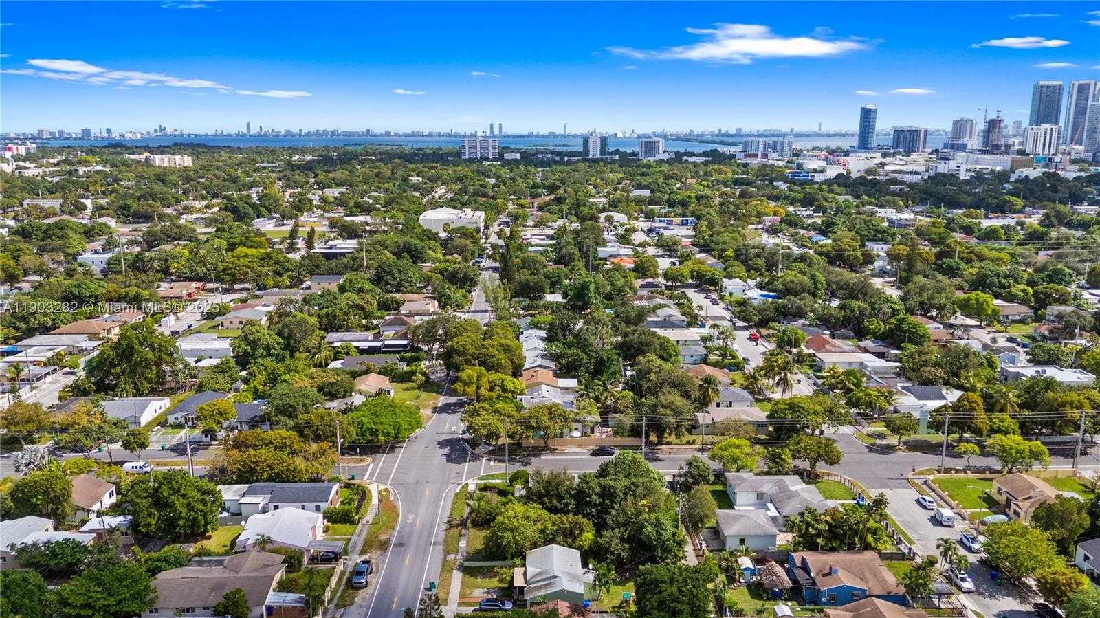 Imagen de Pequeño Objeto