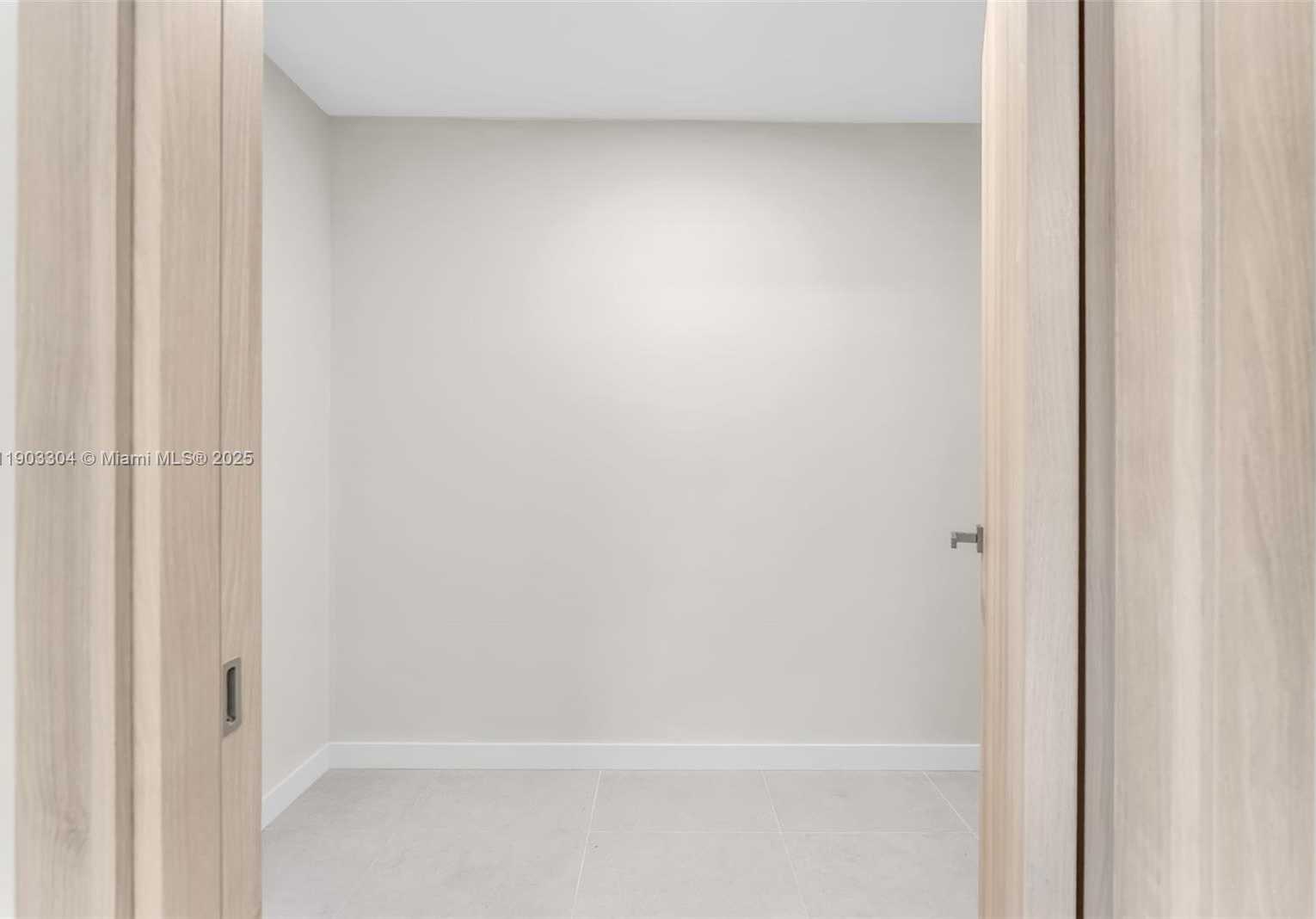 Imagen de Pequeño Objeto