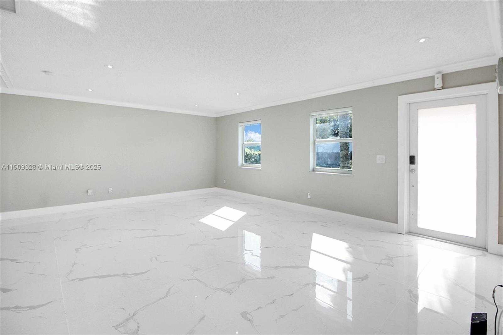 Small Image of 365 SOUTH WEST 17TH AVE, Homestead Number 14