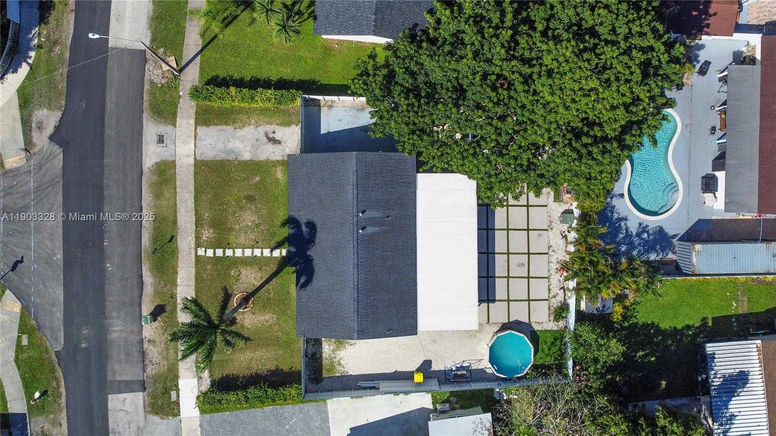 Small Image of 365 SOUTH WEST 17TH AVE, Homestead Number 28