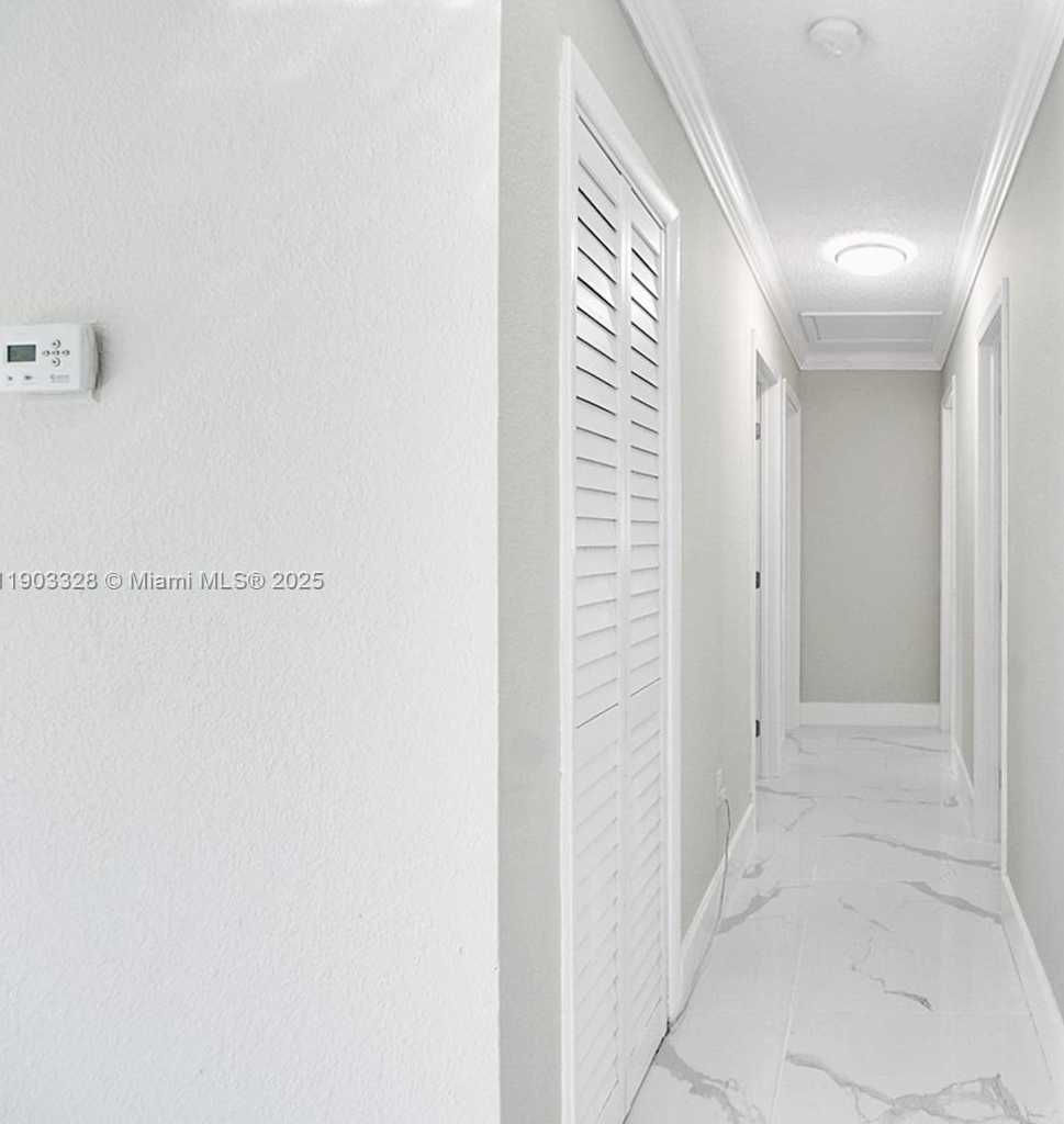 Small Image of 365 SOUTH WEST 17TH AVE, Homestead Number 6