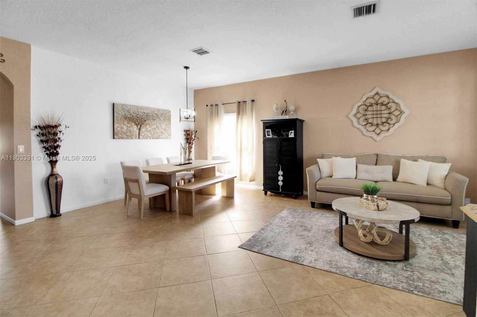 Small Image of 2953 SOUTH WEST 138TH AVE, Miramar Number 4