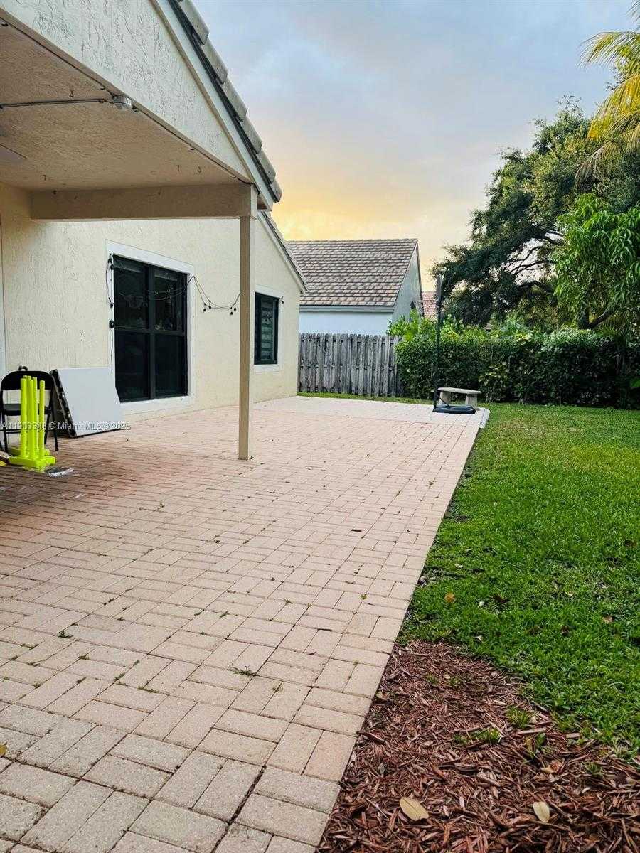 Small Image of 1235 NORTH WEST 144TH AVE, Pembroke Pines Number 10