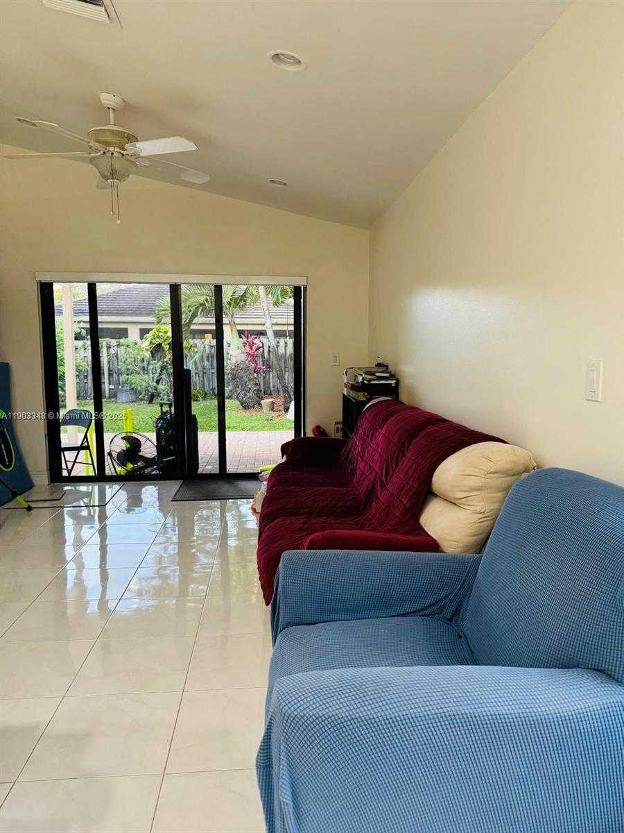 Small Image of 1235 NORTH WEST 144TH AVE, Pembroke Pines Number 5
