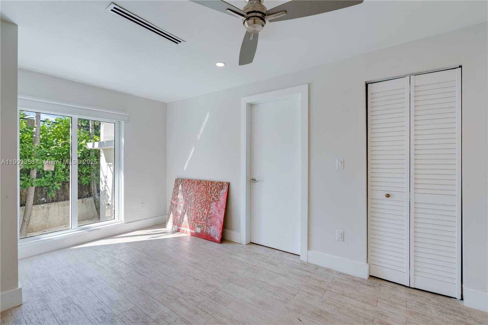 Small Image of 525 RIDGEWOOD RD, Key Biscayne Number 13