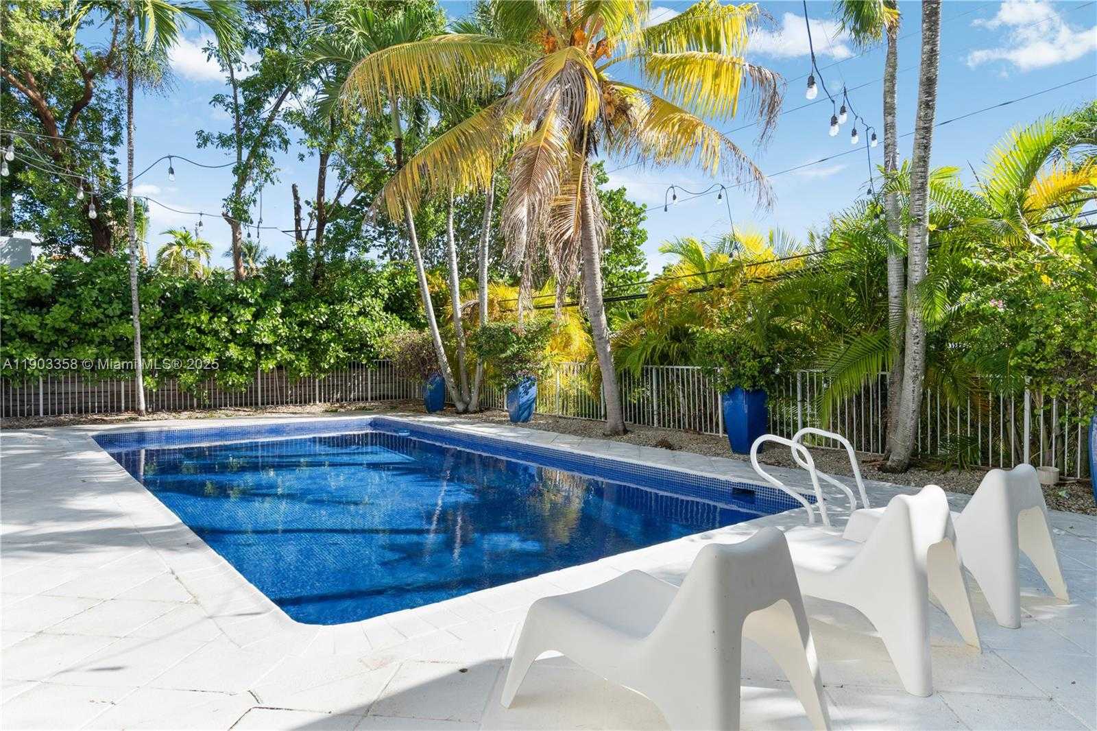 Small Image of 525 RIDGEWOOD RD, Key Biscayne Number 17