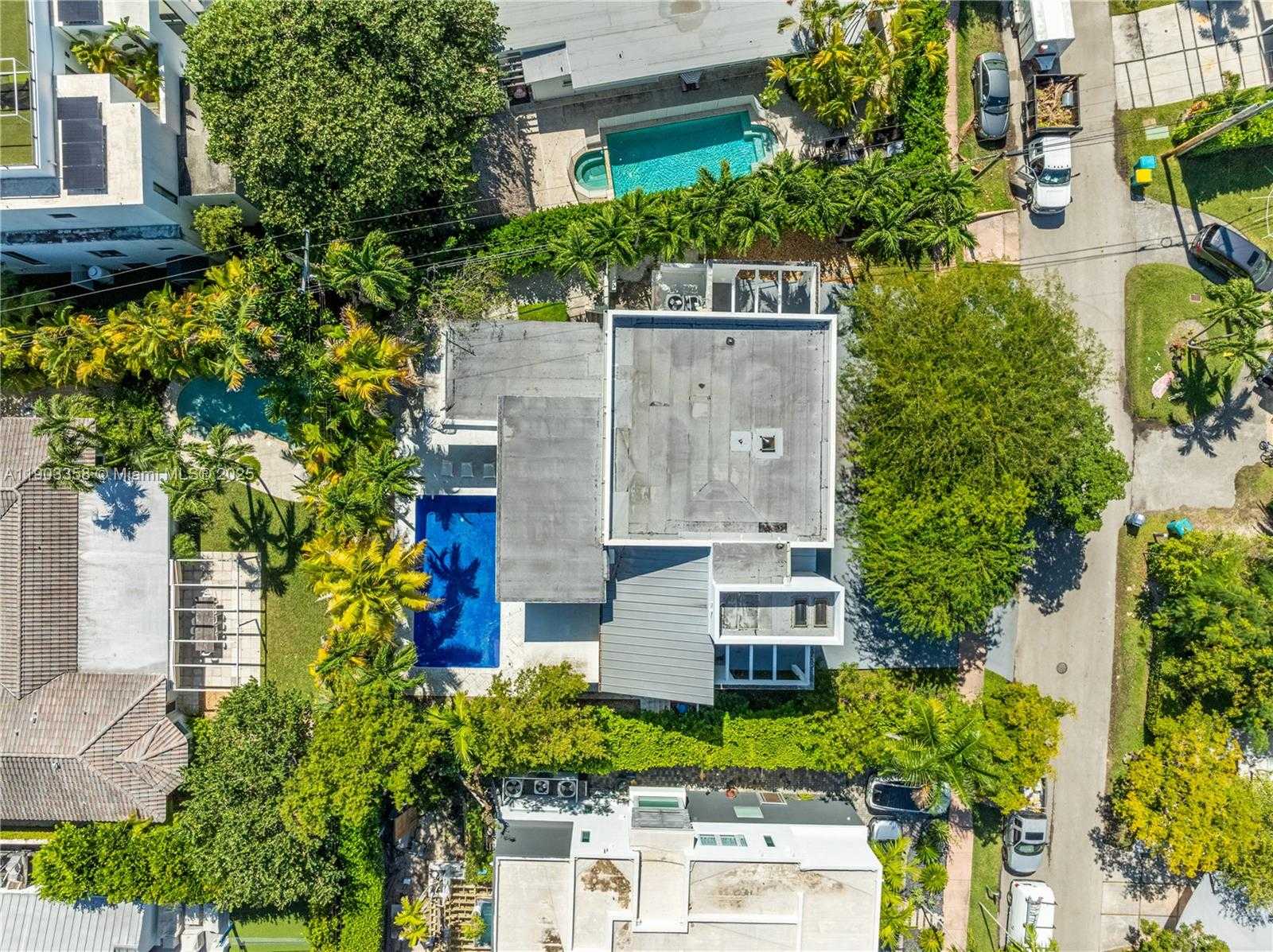 Small Image of 525 RIDGEWOOD RD, Key Biscayne Number 29