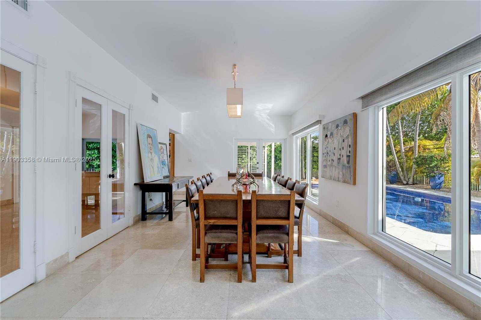 Small Image of 525 RIDGEWOOD RD, Key Biscayne Number 31