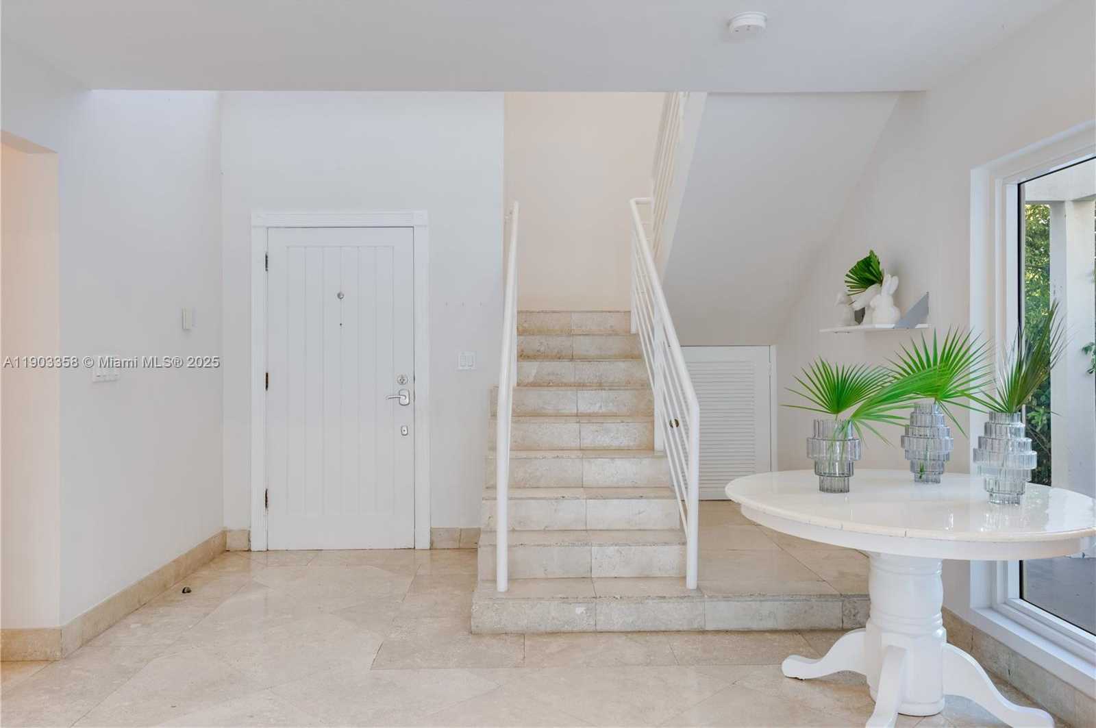 Small Image of 525 RIDGEWOOD RD, Key Biscayne Number 45