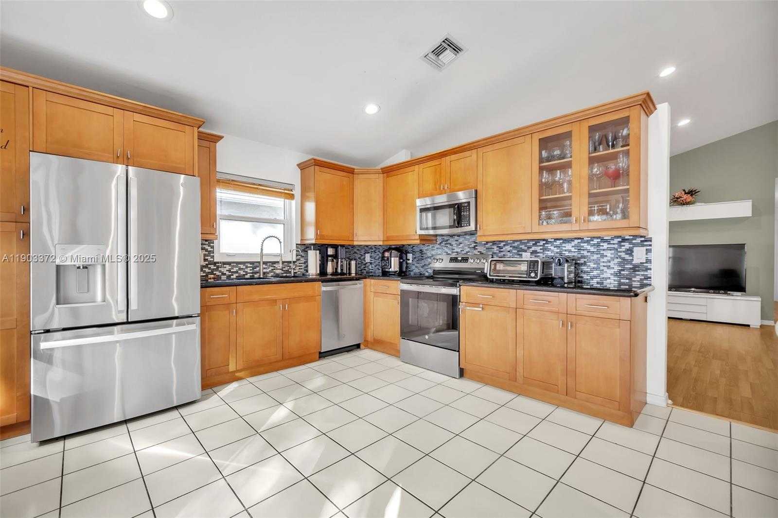 Small Image of 10337 COVENTRY CT, Boca Raton Number 16