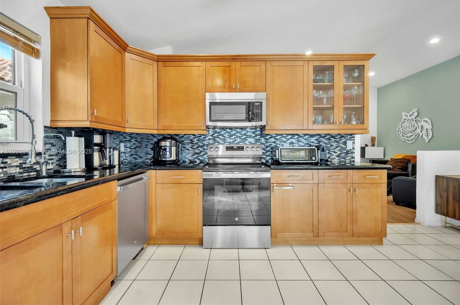 Small Image of 10337 COVENTRY CT, Boca Raton Number 17