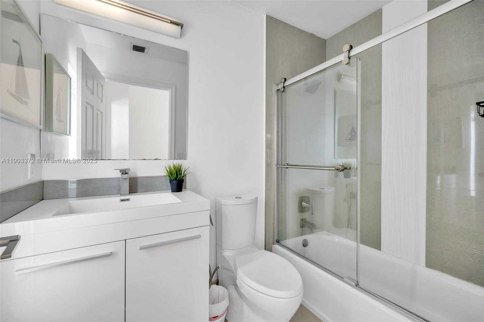 Small Image of 10337 COVENTRY CT, Boca Raton Number 25