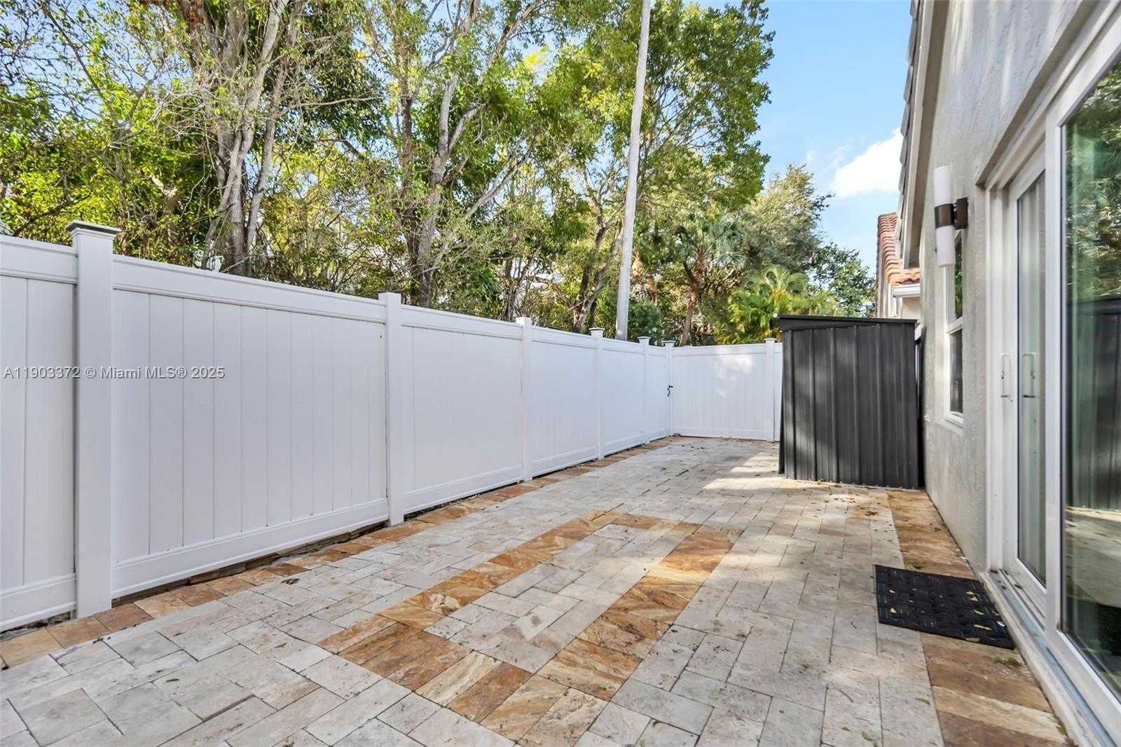 Small Image of 10337 COVENTRY CT, Boca Raton Number 32