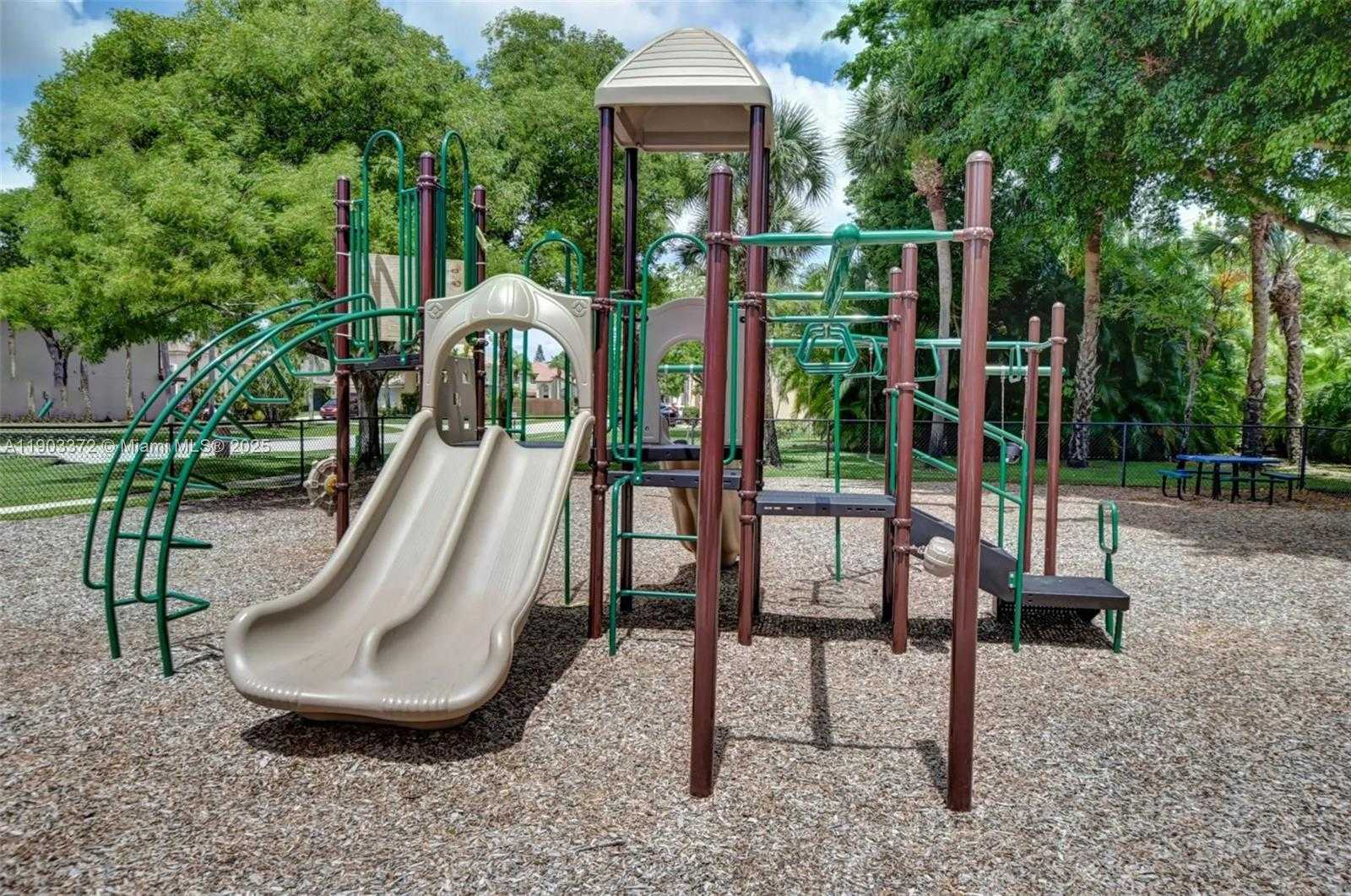 Small Image of 10337 COVENTRY CT, Boca Raton Number 42