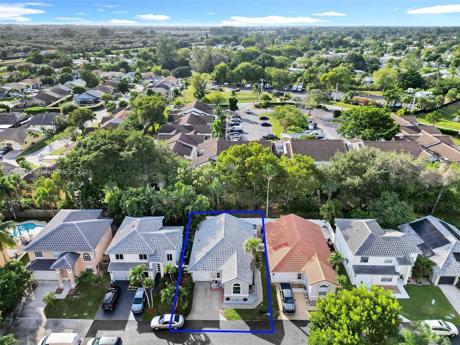 Small Image of 10337 COVENTRY CT, Boca Raton Number 5