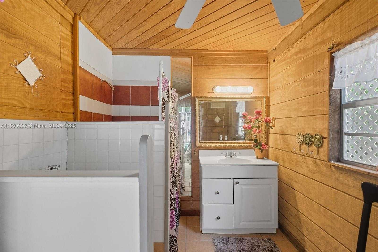 Imagen de Pequeño Objeto