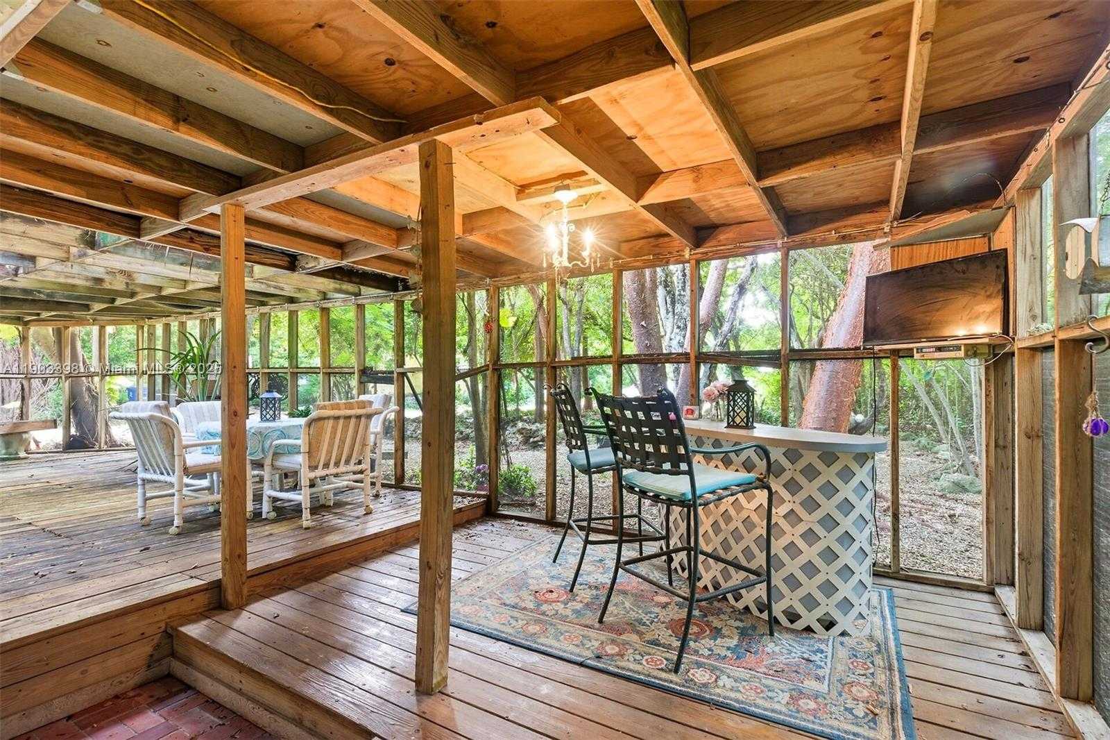 Imagen de Pequeño Objeto