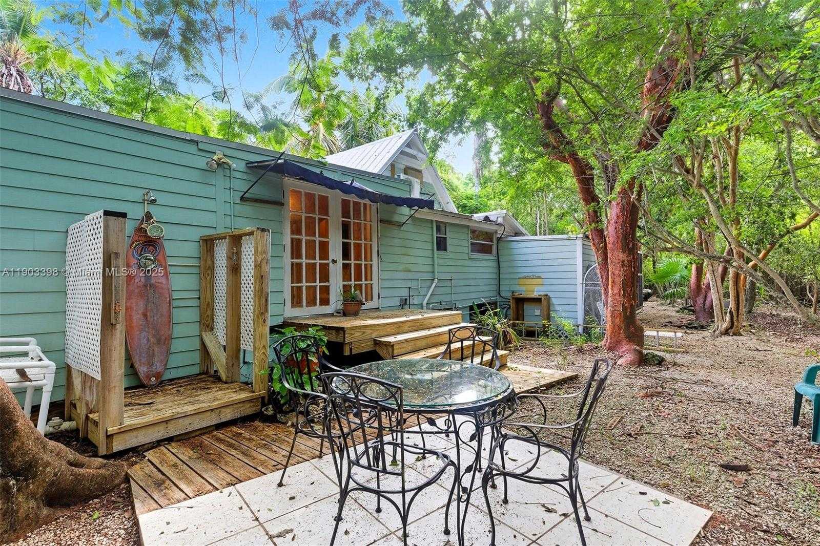 Imagen de Pequeño Objeto