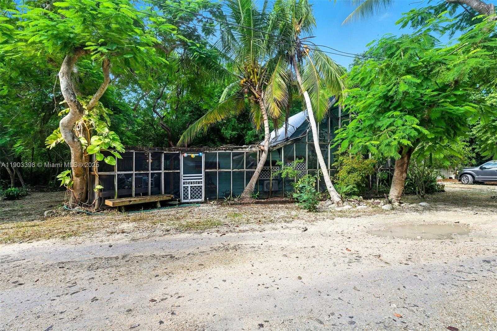 Imagen de Pequeño Objeto