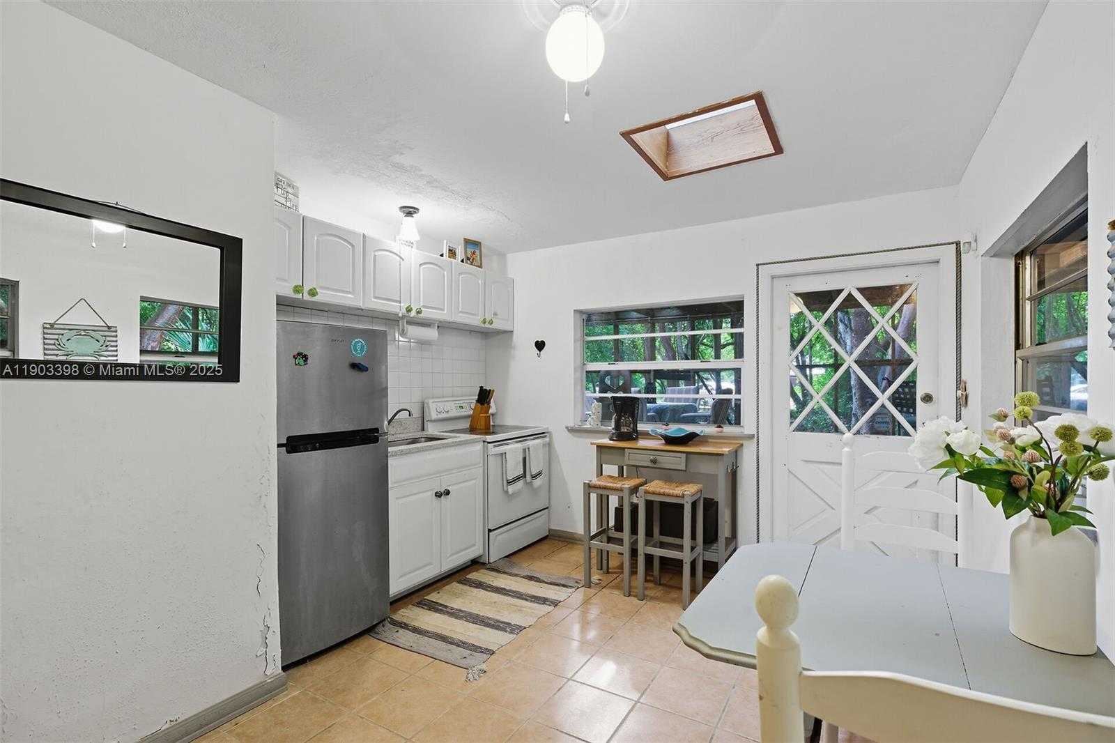 Imagen de Pequeño Objeto