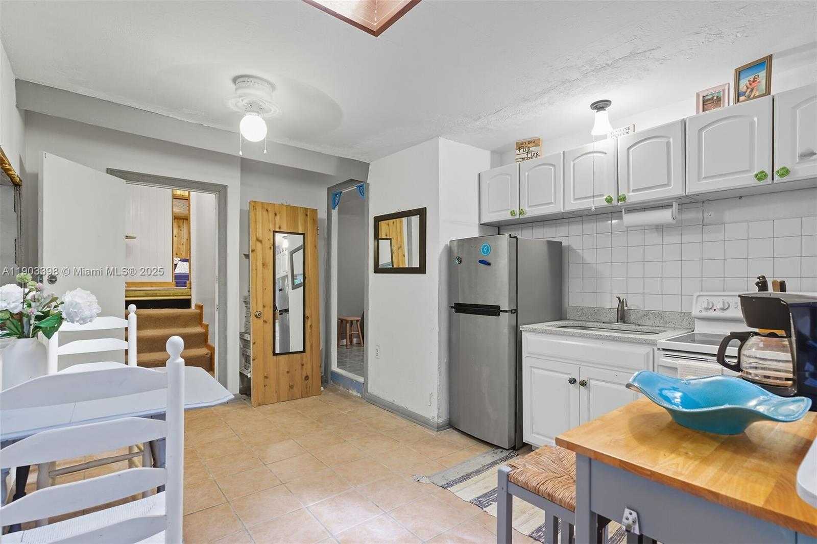 Imagen de Pequeño Objeto