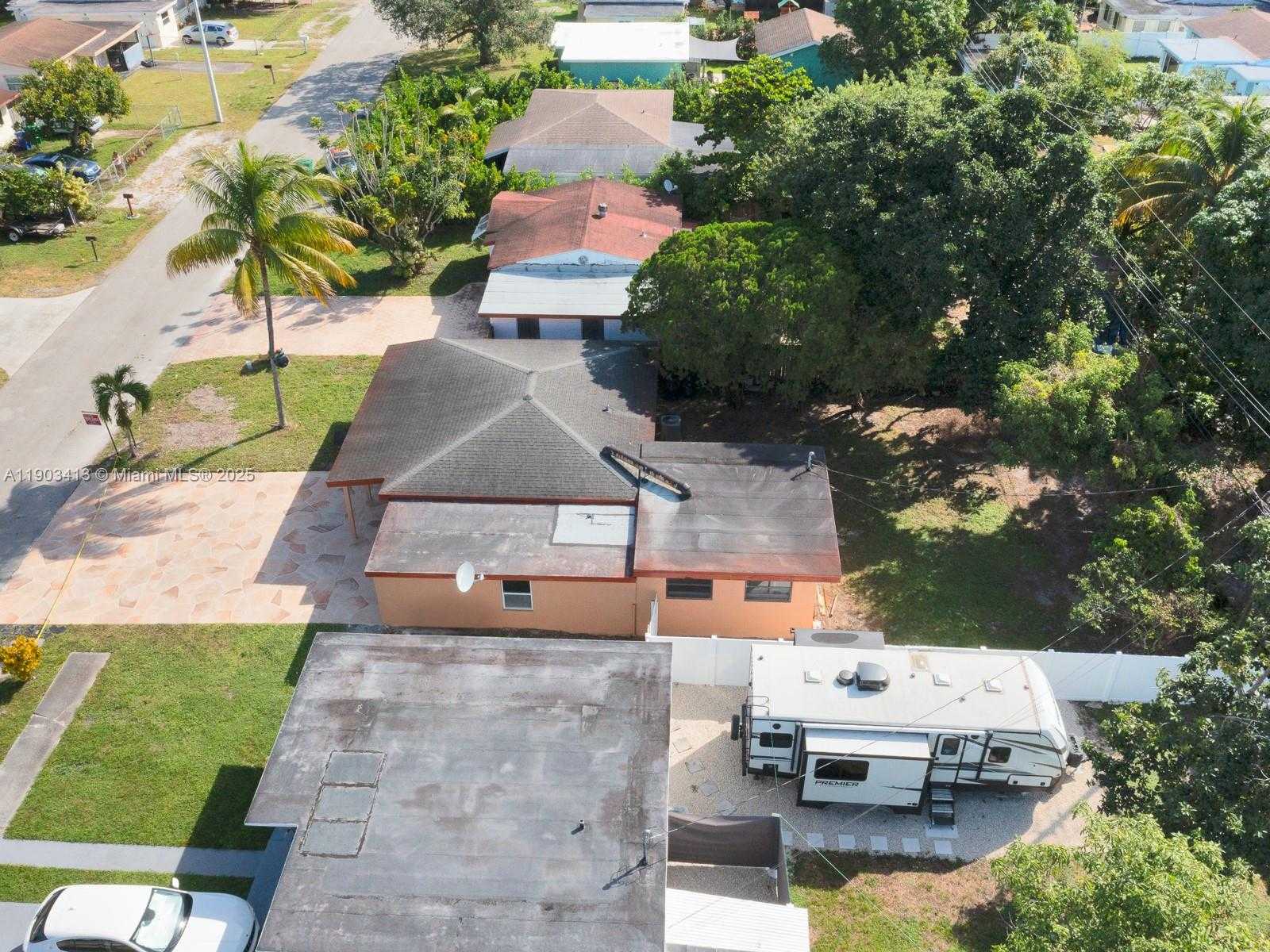 Small Image of 6238 SOUTH WEST 24TH ST, Miramar Number 32